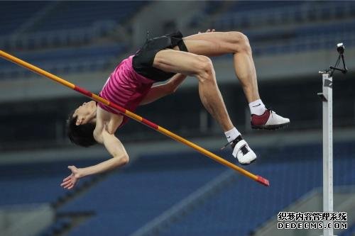 王宇是如今男子跳高的“牌面”。图片来源：组委会供图
